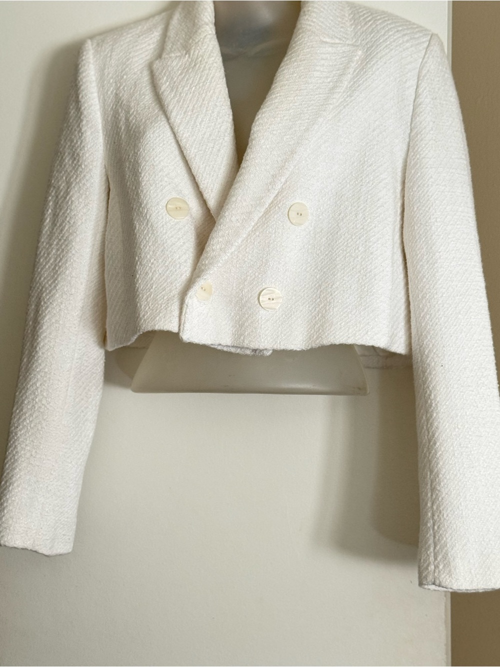 Zara Cropped White BouclΓ© Double-Breasted Blazer
